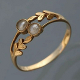 Anel Vintage Dourado com Duas Pedras da Lua