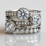Anel Vintage Prateado com Camadas de Cristal